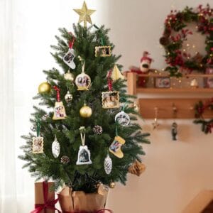 Elegant gold wave edge of UNIQOOO Christmas acrylic picture frame ornament